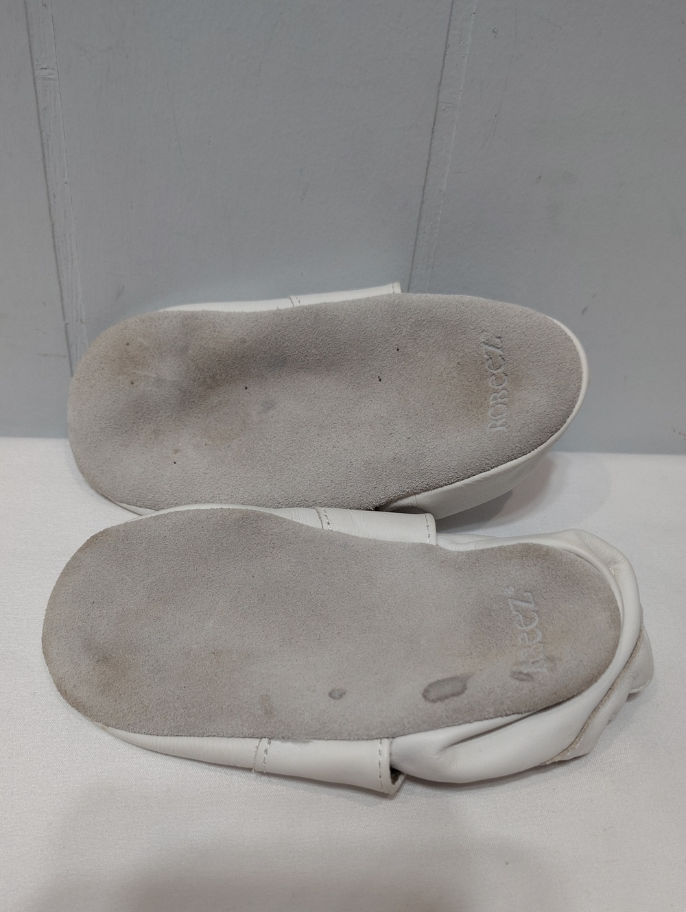 Robeez Special Occasion Soft Sole White Shoes Size 18-24mo - Picture 2 of 3